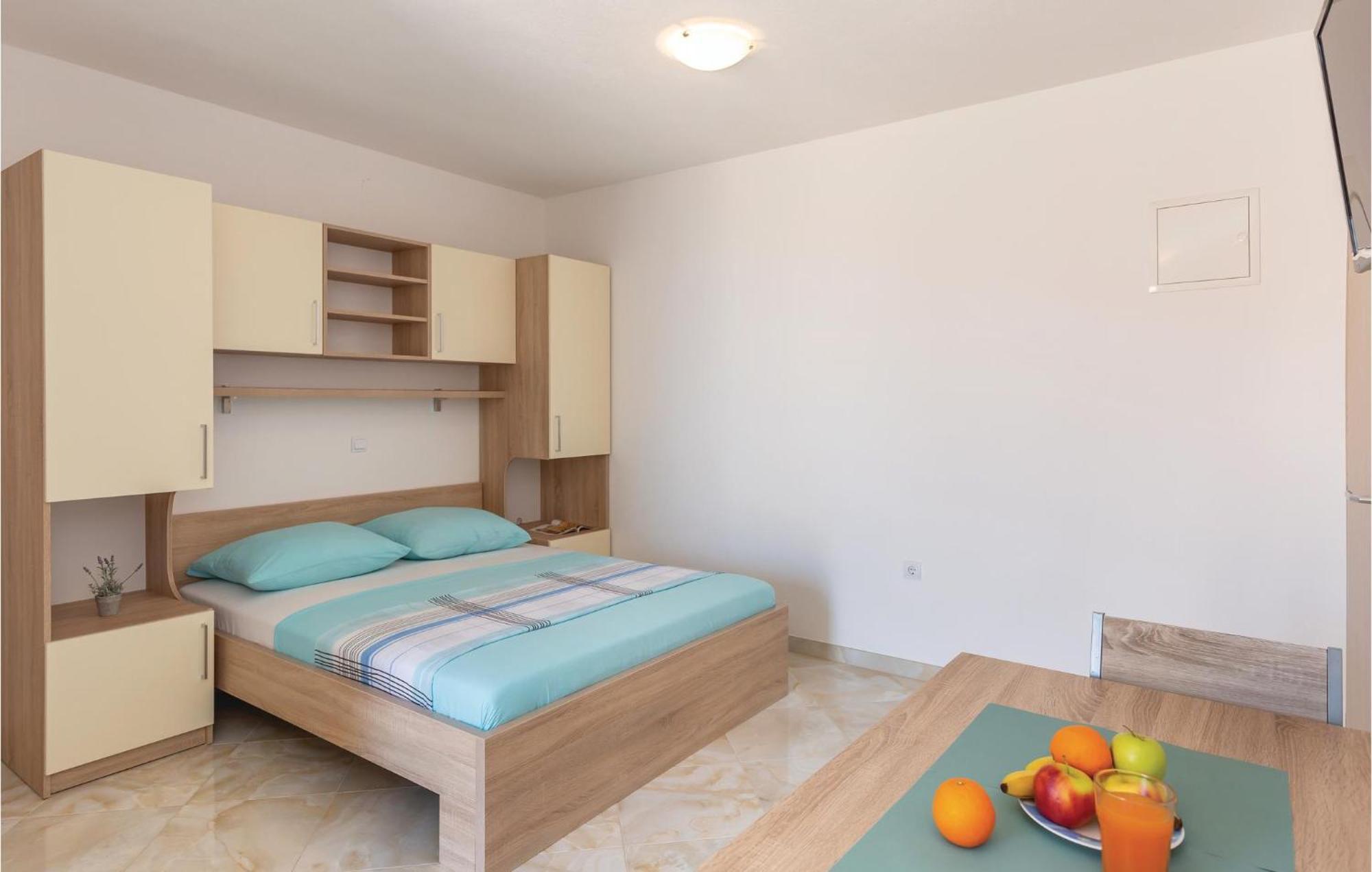 Beautiful Apartment In Krvavica With Kitchen Exterior foto