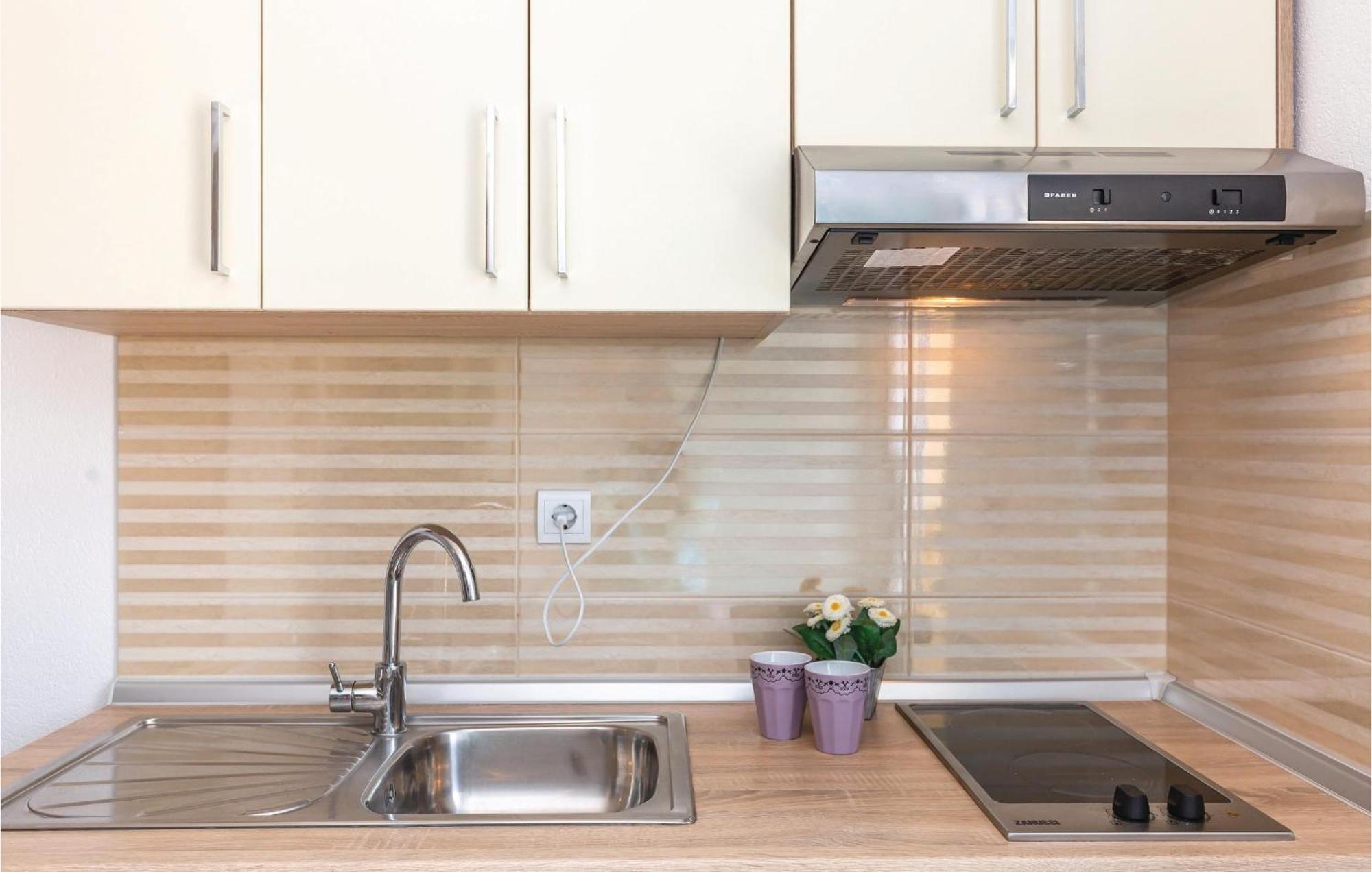 Beautiful Apartment In Krvavica With Kitchen Exterior foto